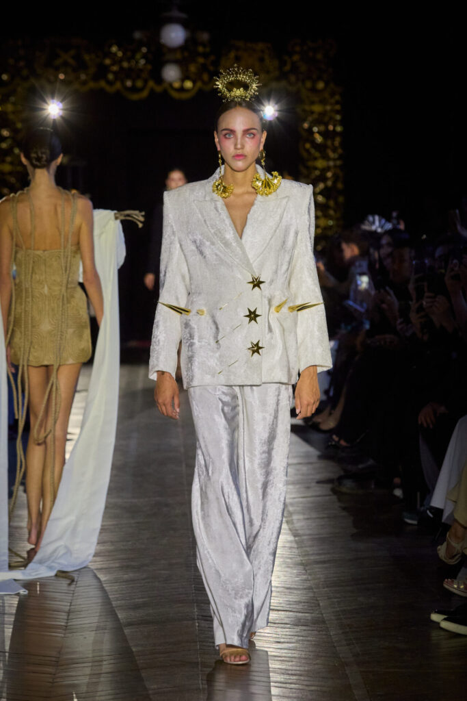 _7O70231_HD - 24Fashion TV - fashion and runway Magazine and Television