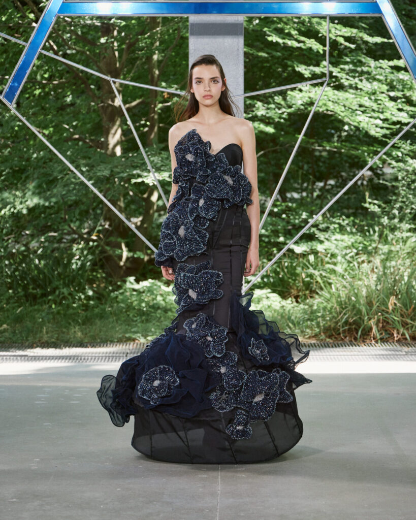 Ardazaei_fw25_runway_IG_look25 - 24Fashion TV - fashion and runway Magazine and Television
