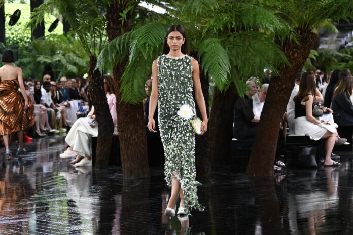 Paris Couture Week Wrapped With Fantasy, Tech, and the Human Hand Back at the Center